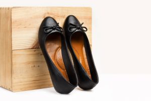 سفارش کفش چرم زنانه شیک + شرایط استثنایی